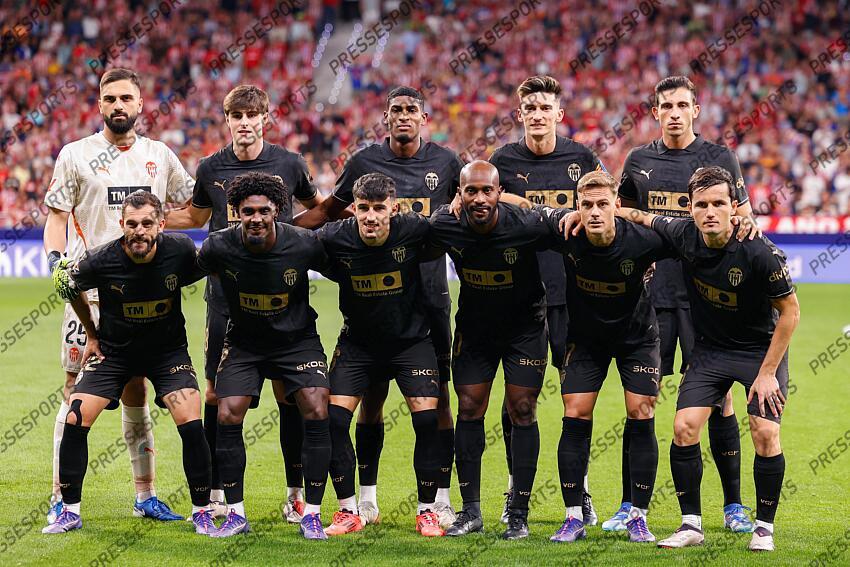 Players of Valencia pose for photo during the Spanish League, LaLiga EA Sports, football match played between Atletico de Madrid and Valencia CF at Civitas Metropolitano stadium on September 15, 2024, in Madrid, Spain. ATLETICO MADRID-VALENCE CF (3-0) 