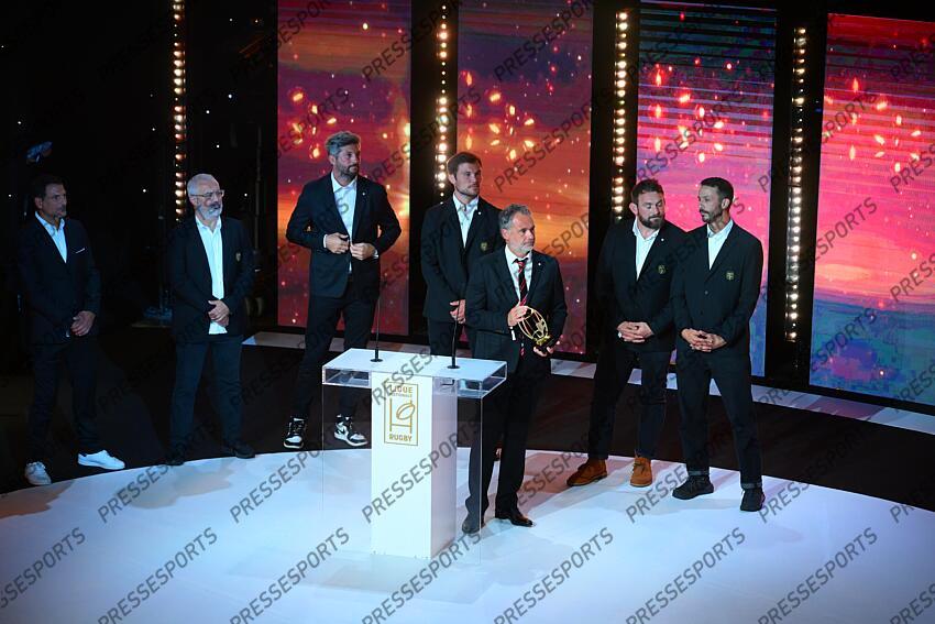 lievremont (marc) cazalbou (jerome) bouilhou (jean) thuery (laurent) mola (ugo) mele (david) poitrenaud (clement) LA NUIT DU RUGBY meilleur staff du top 14 