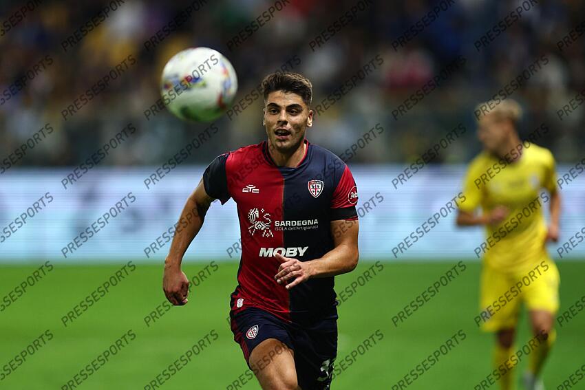 Adam Obert (Cagliari) during the Italian Serie A match between Parma 2-3 Cagliari at Ennio Tardini Stadiumon September 30, 2024 in Parma, Italy.. (Photo by Maurizio Borsari/AFLO) PARME-CAGLIARI (2-3) No third party sales 