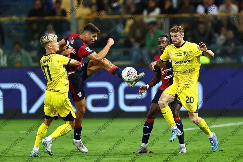 Pontus Almqvist (Parma)Adam Obert (Cagliari)Antoine Hainaut (Parma)Antoine Makoumbou (Cagliari) during the Italian Serie A match between Parma 2-3 Cagliari at Ennio Tardini Stadiumon September 30, 2024 in Parma, Italy.. (Photo by Maurizio Borsari/AFLO) PARME-CAGLIARI (2-3) No third party sales 