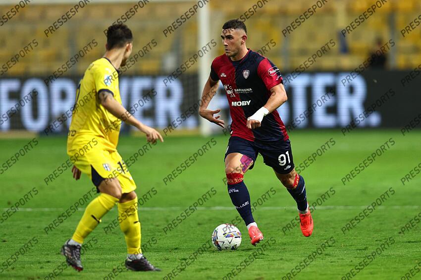 Roberto Piccoli (Cagliari) during the Italian Serie A match between Parma 2-3 Cagliari at Ennio Tardini Stadiumon September 30, 2024 in Parma, Italy.. (Photo by Maurizio Borsari/AFLO) PARME-CAGLIARI (2-3) No third party sales 