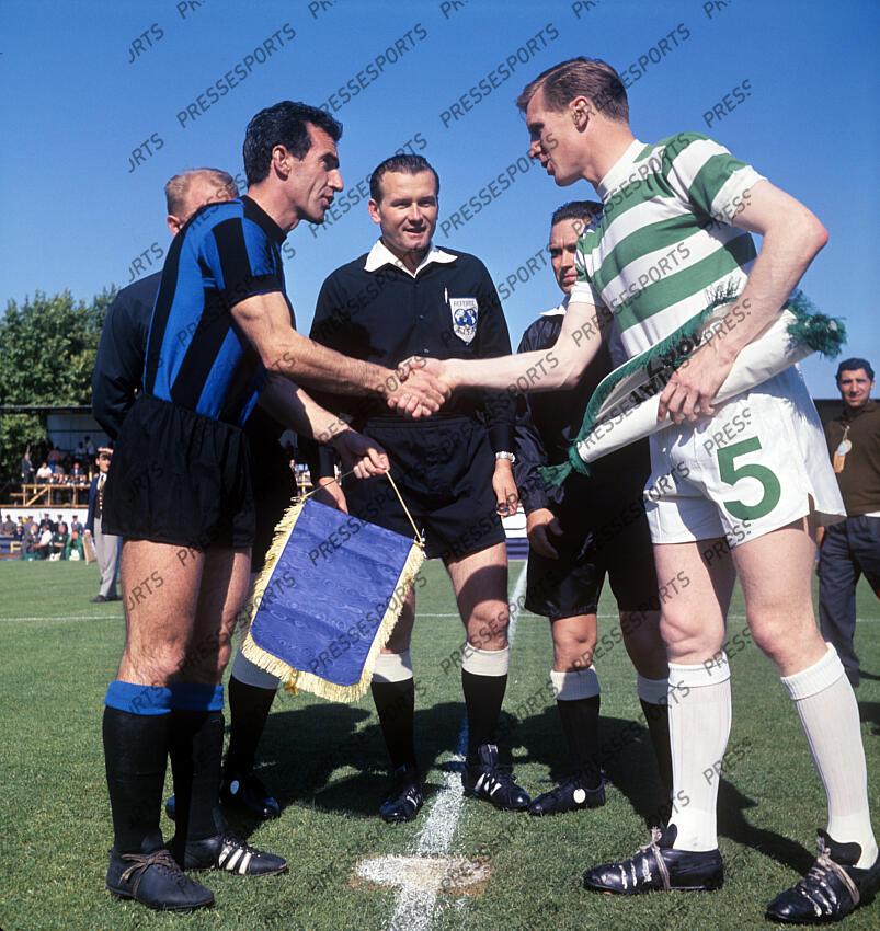 picchi (armando) mc neill (billy) CELTIC GLASGOW-INTER MILAN (2-1) arbitre: tschenscher FF(14/01/2011) FF(09/09/2015) supplement guide de la ligue des champions 2015-2016 
