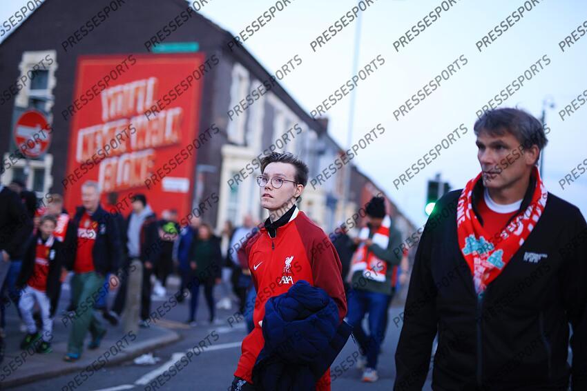 2nd October 2024 - UEFA Champions League - League Phase - Liverpool v Bologna - Liverpool fans walk to the match - Photo: Simon Stacpoole / Offside. LIVERPOOL-BOLOGNE (2-0) 