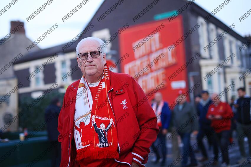 2nd October 2024 - UEFA Champions League - League Phase - Liverpool v Bologna - Liverpool fans walk to the match - Photo: Simon Stacpoole / Offside. LIVERPOOL-BOLOGNE (2-0) 