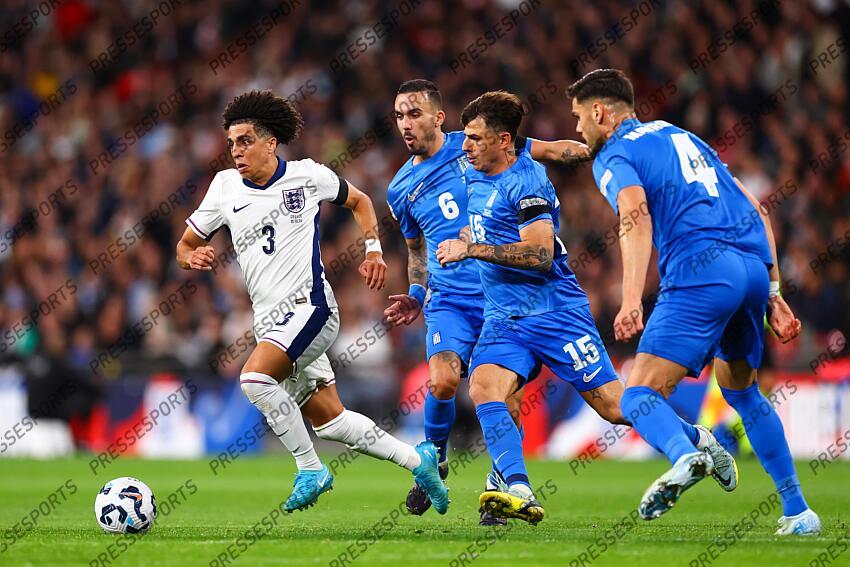 10 October 2024, London - UEFA Nations League - England v Greece - Rico Lewis of England is put under pressure by Dimitris Kourbelis of Greece and Lazaros Rota of Greece - Photo: Jacques Feeney / Offside. ANGLETERRE-GRECE (1-2) 