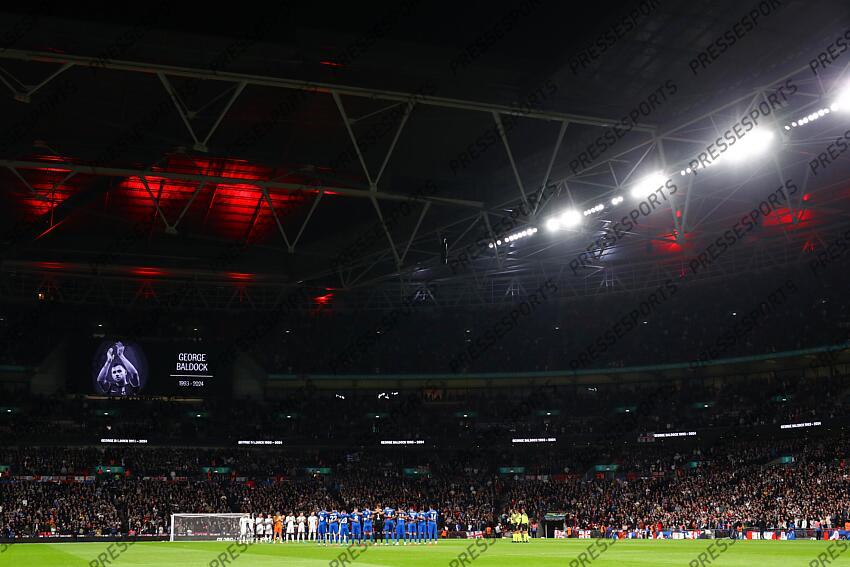 10 October 2024, London - UEFA Nations League - England v Greece - Both teams stand for a minute silence in memory of George Baldock - Photo: Jacques Feeney / Offside. ANGLETERRE-GRECE (1-2) 
