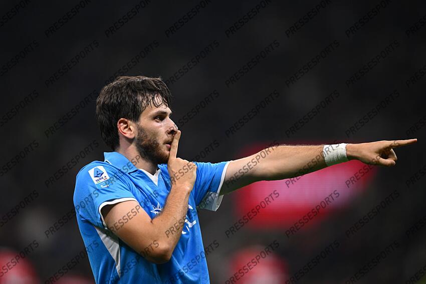 Khvicha Kvaratskhelia (Napoli) celebrates after scoring his team's second goal during the Italian Serie A match between Milan 0-2 Napoli at Giuseppe Meazza Stadium on October 29, 2024 in Milano, Italy. (Photo by Maurizio Borsari/AFLO) AC MILAN-NAPLES (0-2) 