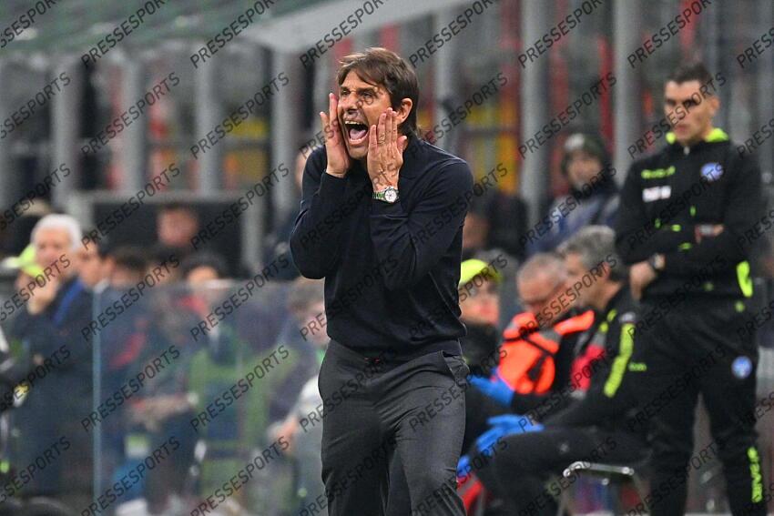 Foto IPP/Felice De Martino Milano 29/10/2024 Calcio Campionato serie A 2024-2025 Mialn - Napoli Nella foto: Antonio Conte allenatore del Napoli Italy Photo Press World Copyright AC MILAN-NAPLES (0-2) 