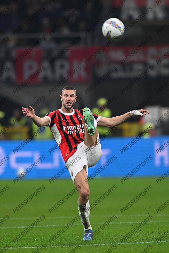 Strahinja Pavlovic (Milan) during the Italian Serie A match between Milan 0-2 Napoli at Giuseppe Meazza Stadium on October 29, 2024 in Milano, Italy. (Photo by Maurizio Borsari/AFLO) AC MILAN-NAPLES (0-2) 