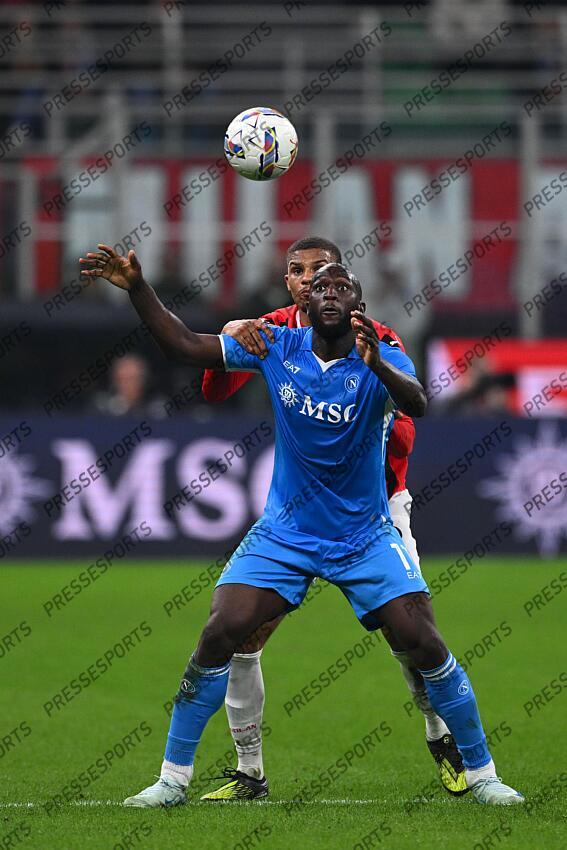 Romelu Lukaku (Napoli)Malick Thiaw (Milan) during the Italian Serie A match between Milan 0-2 Napoli at Giuseppe Meazza Stadium on October 29, 2024 in Milano, Italy. (Photo by Maurizio Borsari/AFLO) AC MILAN-NAPLES (0-2) 