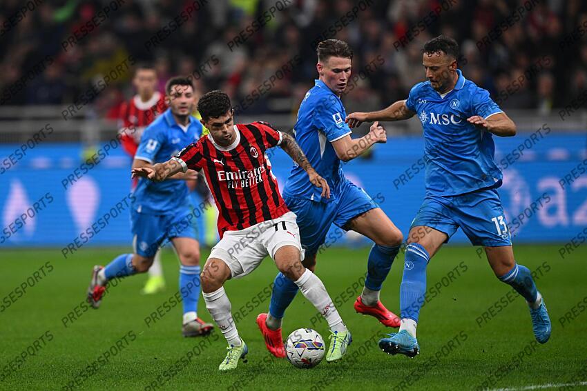 Christian Pulisic (Milan)Scott McTominay (Napoli)Amir Rrahmani (Napoli) during the Italian Serie A match between Milan 0-2 Napoli at Giuseppe Meazza Stadium on October 29, 2024 in Milano, Italy. (Photo by Maurizio Borsari/AFLO) AC MILAN-NAPLES (0-2) 