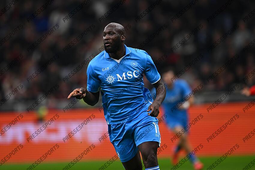 Romelu Lukaku (Napoli) celebrates after scoring his team's first goal during the Italian Serie A match between Milan 0-2 Napoli at Giuseppe Meazza Stadium on October 29, 2024 in Milano, Italy. (Photo by Maurizio Borsari/AFLO) AC MILAN-NAPLES (0-2) 