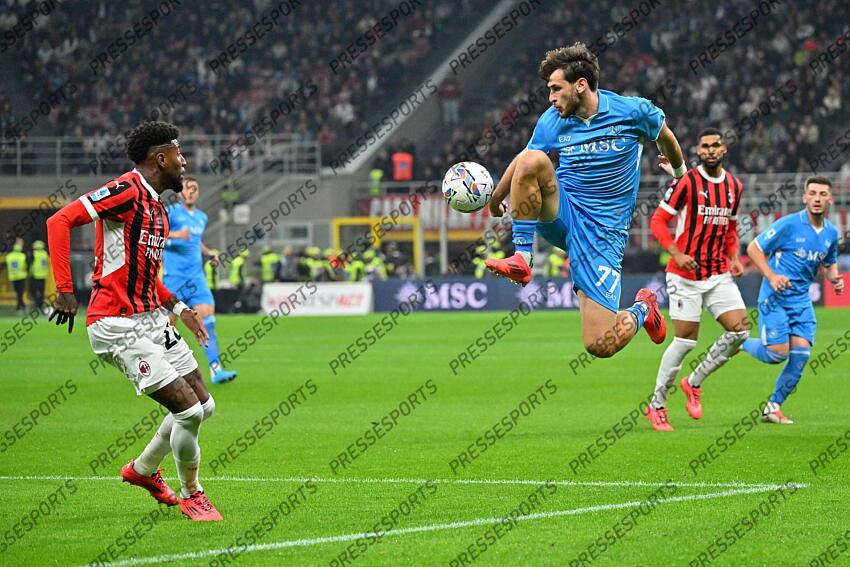 Foto IPP/Felice De Martino Milano 29/10/2024 Calcio Campionato serie A 2024-2025 Mialn - Napoli Nella foto: Khvicha Kvaratskhelia Italy Photo Press World Copyright AC MILAN-NAPLES (0-2) 