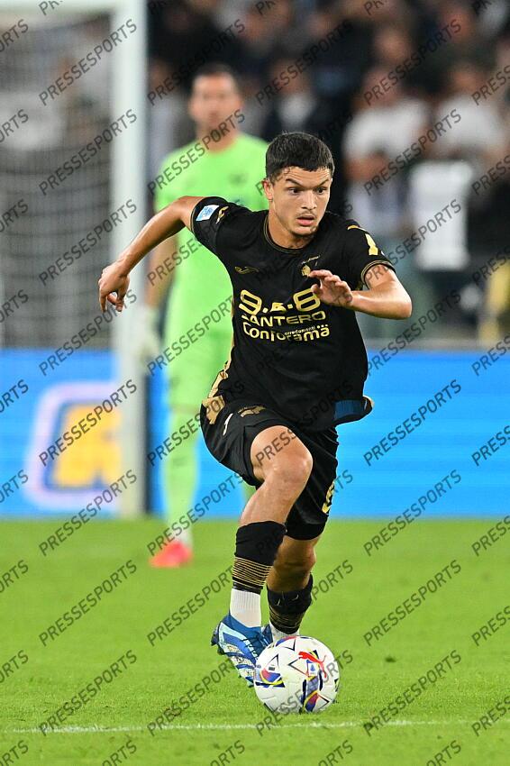 Foto IPP/Roberto Ramaccia Roma 16/9/2024 Campionato di Calcio Serie A 2024/2025 Lazio vs Hellas Verona Nella foto Reda Belahyane in azione palla al piede Italy Photo Press - World Copyright LAZIO-HELLAS VERONE (2-1) 