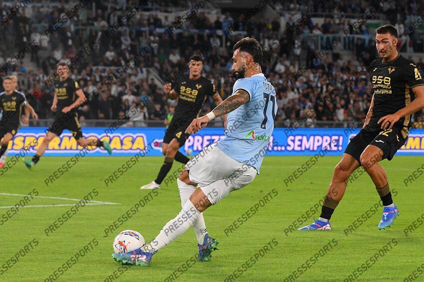 Foto IPP/Luciano Adriani Roma 16/09/2024 Campionato di Calcio Serie A 2024/2025 Lazio vs Hellas Verona Nella foto: Valentin Castellanos al cross Italy Photo Press - World Copyright LAZIO-HELLAS VERONE (2-1) 
