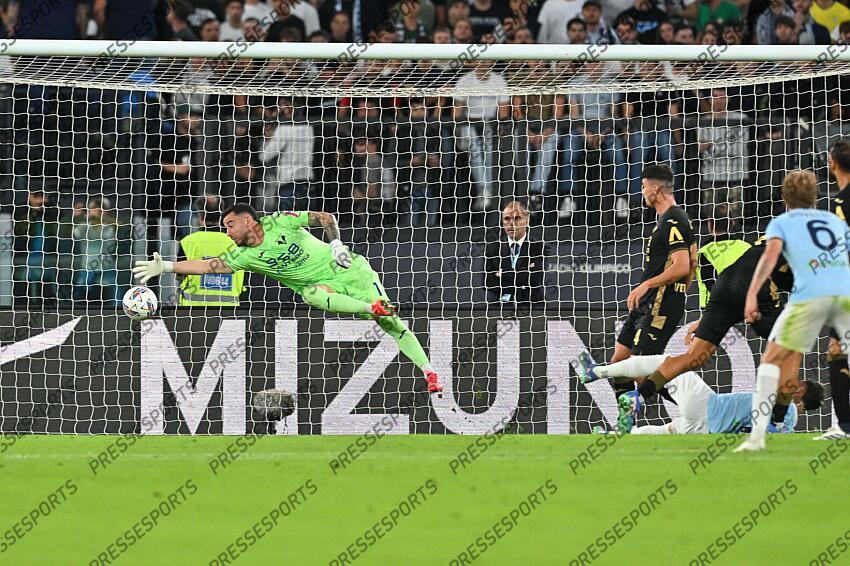 Foto IPP/Roberto Ramaccia Roma 16/9/2024 Campionato di Calcio Serie A 2024/2025 Lazio vs Hellas Verona Nella foto Valentin Castellanos Segna il gol del 2-1 Italy Photo Press - World Copyright LAZIO-HELLAS VERONE (2-1) 