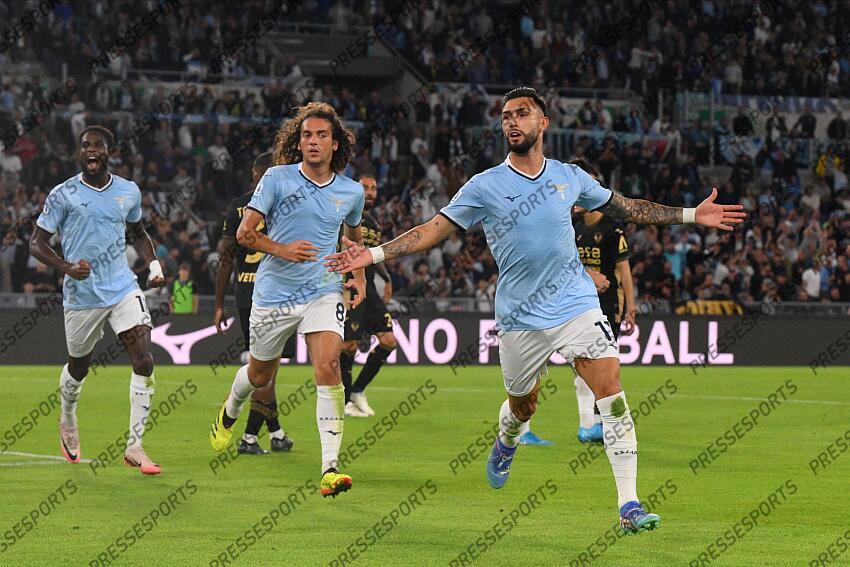 Foto IPP/Luciano Adriani Roma 16/09/2024 Campionato di Calcio Serie A 2024/2025 Lazio vs Hellas Verona Nella foto: l’esultanza di Valentin Castellanos della lazio dopo il gol, verso la curva nord dei tifosi Italy Photo Press - World Copyright LAZIO-HELLAS VERONE (2-1) 