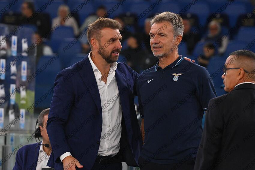 Foto IPP/Luciano Adriani Roma 16/09/2024 Campionato di Calcio Serie A 2024/2025 Lazio vs Hellas Verona Nella foto: Il saluto tra Marco Baroni e Paolo Zanetti a destra i due allenatori Italy Photo Press - World Copyright LAZIO-HELLAS VERONE (2-1) 