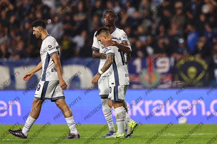 Lautaro Martinez (Inter)Yann Aurel Bisseck (Inter)Mehdi Taremi (Inter) celebrates after scoring his team's third goal during the Italian Serie A " match between Empoli 0-3 Inter at Carlo Castellani Stadium on October 30, 2024 in Empoli, Italy. (Photo by Maurizio Borsari/AFLO) EMPOLI-INTER MILAN (0-3) 