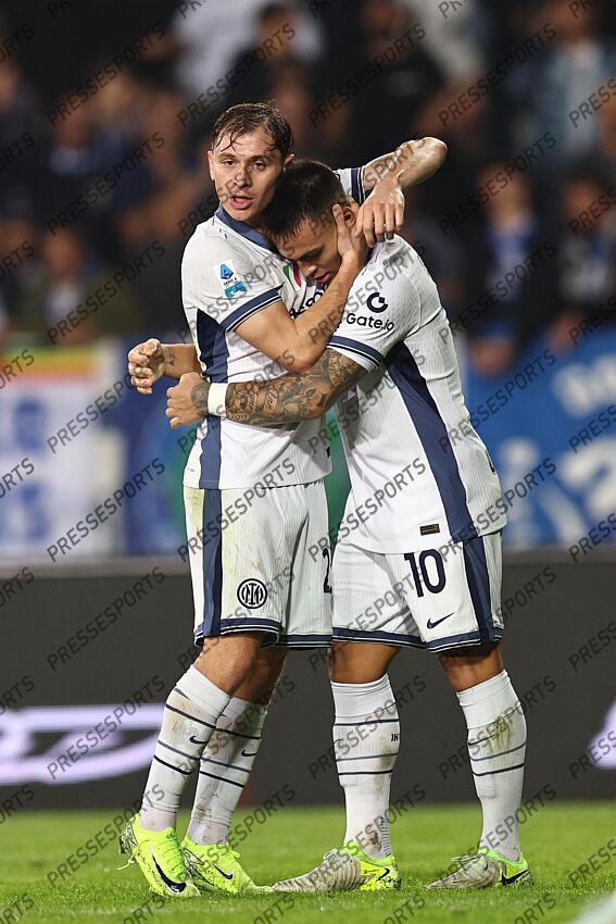 Lautaro Martinez (Inter)Nicolo Barella (Inter) celebrates after scoring his team's third goal during the Italian Serie A " match between Empoli 0-3 Inter at Carlo Castellani Stadium on October 30, 2024 in Empoli, Italy. (Photo by Maurizio Borsari/AFLO) EMPOLI-INTER MILAN (0-3) 