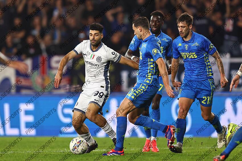Mehdi Taremi (Inter)Mattia De Sciglio (Empoli)Mattia Viti (Empoli) Junior Sambia (Empoli) during the Italian Serie A " match between Empoli 0-3 Inter at Carlo Castellani Stadium on October 30, 2024 in Empoli, Italy. (Photo by Maurizio Borsari/AFLO) EMPOLI-INTER MILAN (0-3) 