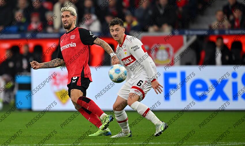 v.l. Robert Andrich, Angelo Stiller (Stuttgart) Leverkusen, 01.11.2024, Fussball, Bundesliga, Bayer 04 Leverkusen - VfB Stuttgart BAYER LEVERKUSEN-VfB STUTTGART (0-0) 