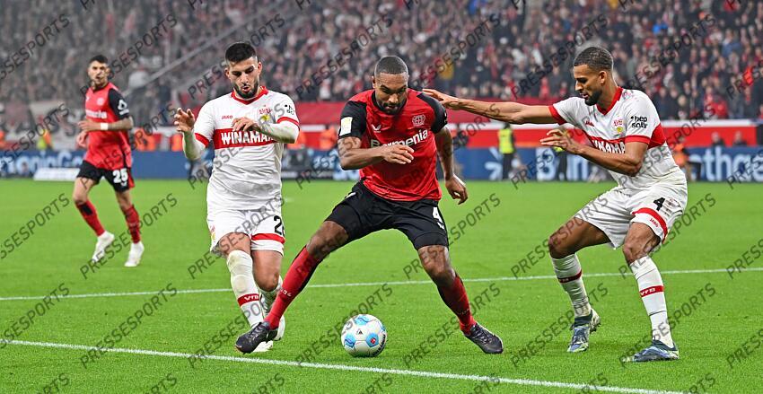v.l. Deniz Undav, Jonathan Tah (Leverkusen), Josha Vagnoman Leverkusen, 01.11.2024, Fussball, Bundesliga, Bayer 04 Leverkusen - VfB Stuttgart BAYER LEVERKUSEN-VfB STUTTGART (0-0) 