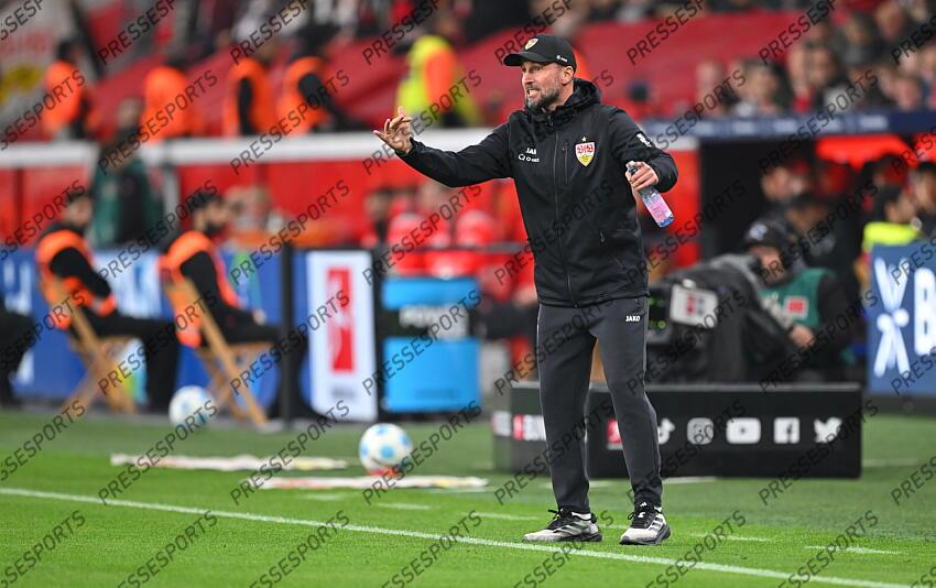 Trainer Sebastian Hoeness (Stuttgart) Leverkusen, 01.11.2024, Fussball, Bundesliga, Bayer 04 Leverkusen - VfB Stuttgart BAYER LEVERKUSEN-VfB STUTTGART (0-0) 