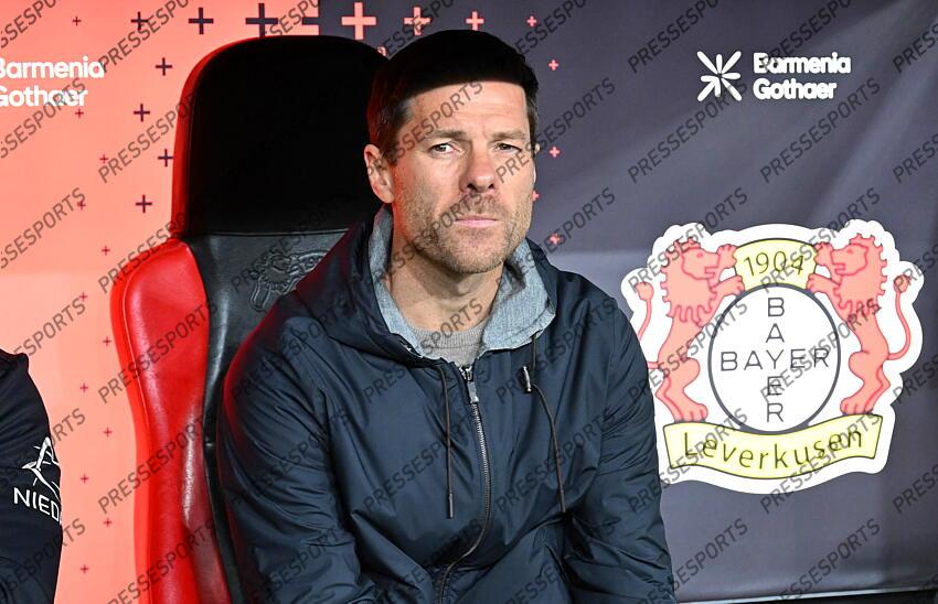 Trainer Xabi Alonso (Leverkusen) Leverkusen, 01.11.2024, Fussball, Bundesliga, Bayer 04 Leverkusen - VfB Stuttgart BAYER LEVERKUSEN-VfB STUTTGART (0-0) 