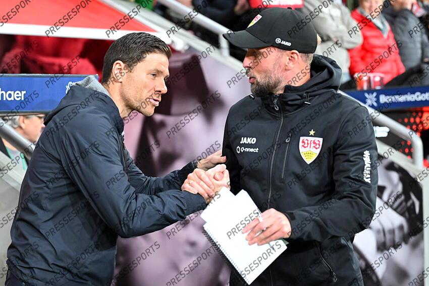 v.l. Trainer Xabi Alonso (Leverkusen), Trainer Sebastian Hoeness (Stuttgart) Leverkusen, 01.11.2024, Fussball, Bundesliga, Bayer 04 Leverkusen - VfB Stuttgart BAYER LEVERKUSEN-VfB STUTTGART (0-0) 