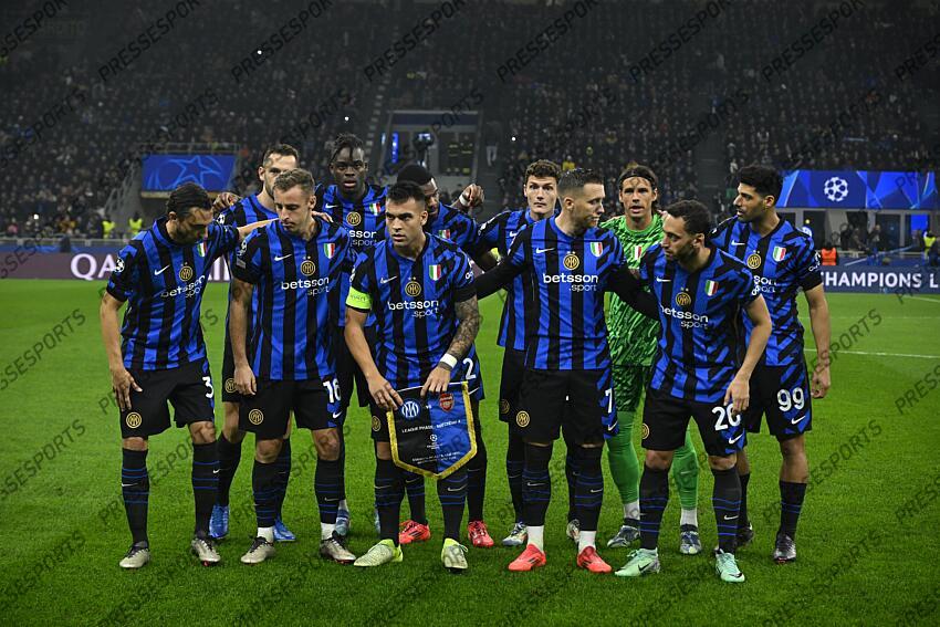 Foto IPP/Paolo Bona Milano 06/11//2024 UEFA Champions League di Calcio stagione 2024/2025 partita Inter-Arsenal Nella foto la formazione dell’Inter Italy Photo Press Worldwide Copyright INTER MILAN-ARSENAL (1-0) 