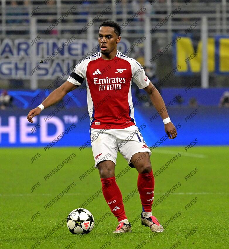Foto IPP/Paolo Bona Milano 06/11//2024 UEFA Champions League di Calcio stagione 2024/2025 partita Inter-Arsenal Nella foto Jurren Timber Italy Photo Press Worldwide Copyright INTER MILAN-ARSENAL (1-0) 