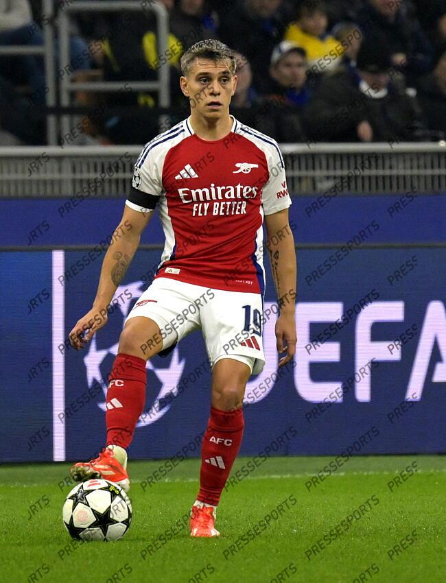 Foto IPP/Paolo Bona Milano 06/11//2024 UEFA Champions League di Calcio stagione 2024/2025 partita Inter-Arsenal Nella foto Leandro Trossard Italy Photo Press Worldwide Copyright INTER MILAN-ARSENAL (1-0) 