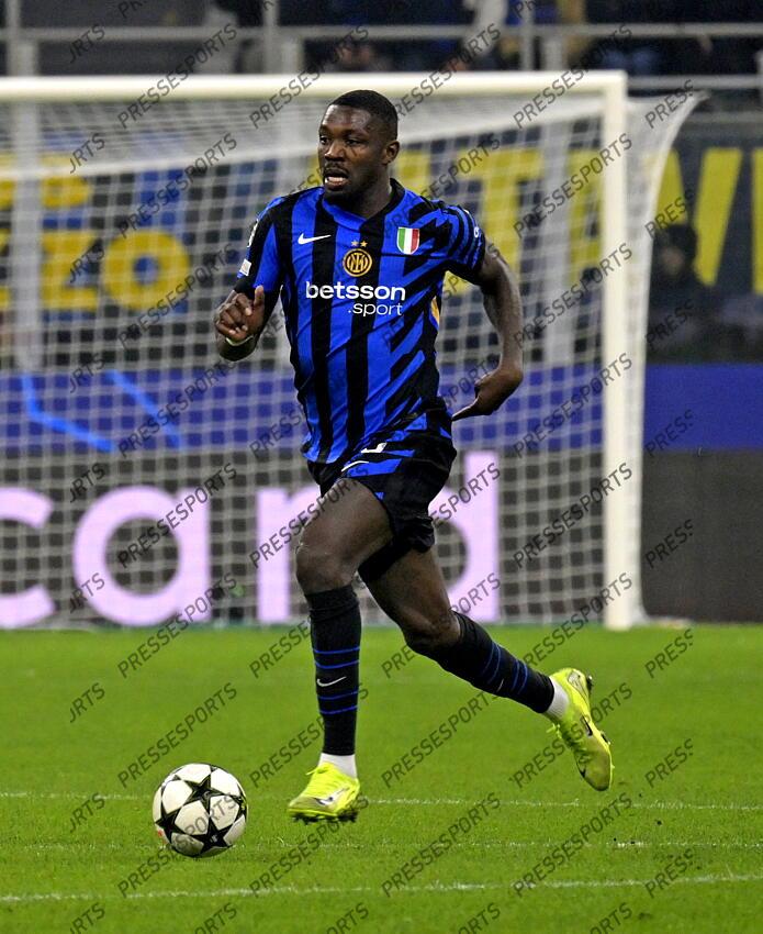 Foto IPP/Paolo Bona Milano 06/11//2024 UEFA Champions League di Calcio stagione 2024/2025 partita Inter-Arsenal Nella foto Marcus Thuram Italy Photo Press Worldwide Copyright INTER MILAN-ARSENAL (1-0) 