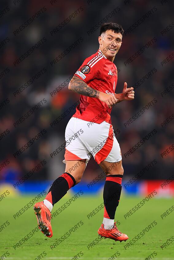 7th November 2024 - UEFA Europa League - League Phase - Manchester United v PAOK Salonika - Lisandro Martinez of Manchester United smiles as he looks back - Photo: Simon Stacpoole / Offside. MANCHESTER UNITED-PAOK SALONIQUE (2-0) 