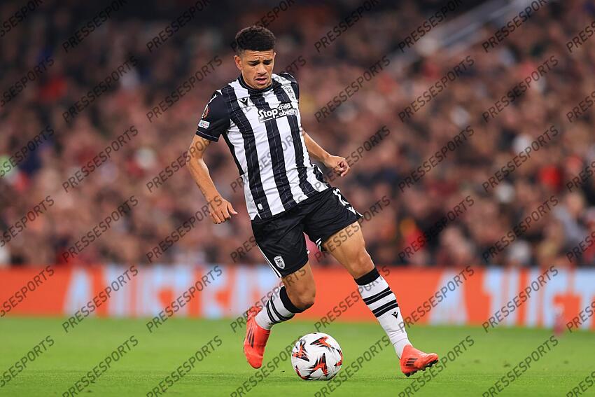 7th November 2024 - UEFA Europa League - League Phase - Manchester United v PAOK Salonika - Taison of PAOK Salonika - Photo: Simon Stacpoole / Offside. MANCHESTER UNITED-PAOK SALONIQUE (2-0) 