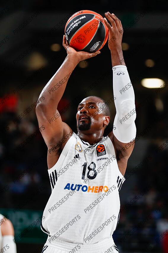 Serge Ibaka of Real Madrid in action during the Turkish Airlines EuroLeague Regular Season match between Real Madrid and Alba Berlin at Wizink Center on November 21, 2024 in Madrid, Spain. REAL MADRID-ALBA BERLIN (98-84) 