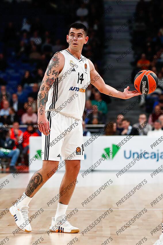 Gabriel Deck of Real Madrid in action during the Turkish Airlines EuroLeague Regular Season match between Real Madrid and Alba Berlin at Wizink Center on November 21, 2024 in Madrid, Spain. REAL MADRID-ALBA BERLIN (98-84) 