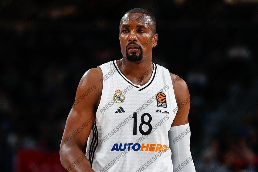 Serge Ibaka of Real Madrid looks on during the Turkish Airlines EuroLeague Regular Season match between Real Madrid and Alba Berlin at Wizink Center on November 21, 2024 in Madrid, Spain. REAL MADRID-ALBA BERLIN (98-84) 