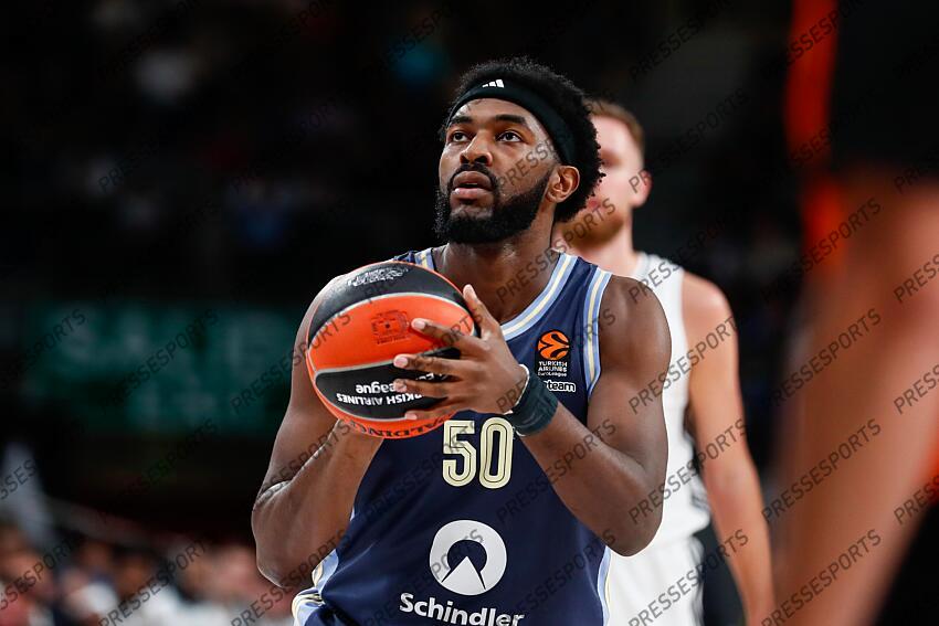 Trevion Williams of Alba Berlin in action during the Turkish Airlines EuroLeague Regular Season match between Real Madrid and Alba Berlin at Wizink Center on November 21, 2024 in Madrid, Spain. REAL MADRID-ALBA BERLIN (98-84) 