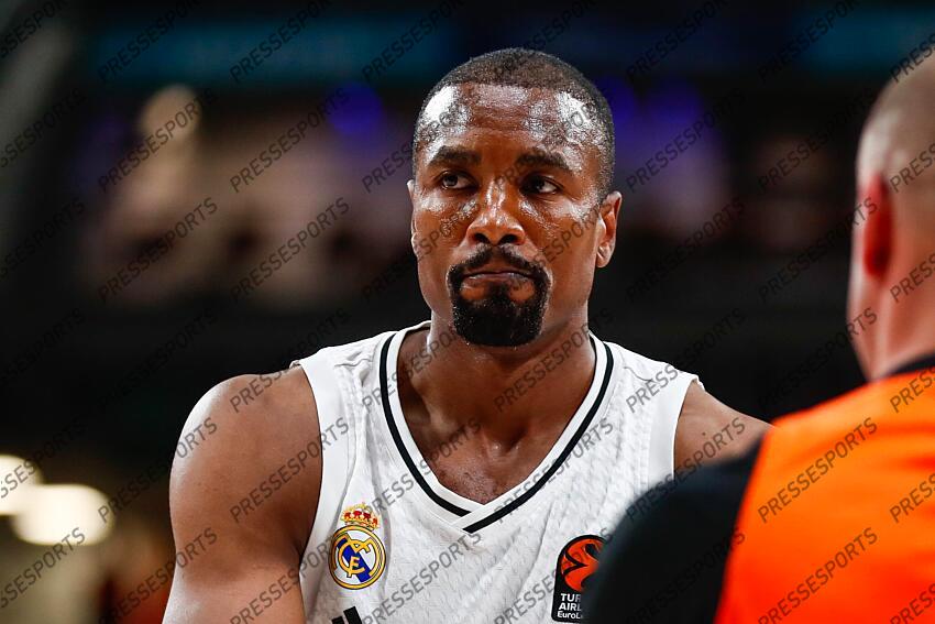 Serge Ibaka of Real Madrid looks on during the Turkish Airlines EuroLeague Regular Season match between Real Madrid and Alba Berlin at Wizink Center on November 21, 2024 in Madrid, Spain. REAL MADRID-ALBA BERLIN (98-84) 