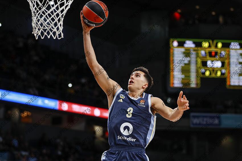 Matteo Spagnolo of Alba Berlin in action during the Turkish Airlines EuroLeague Regular Season match between Real Madrid and Alba Berlin at Wizink Center on November 21, 2024 in Madrid, Spain. REAL MADRID-ALBA BERLIN (98-84) 