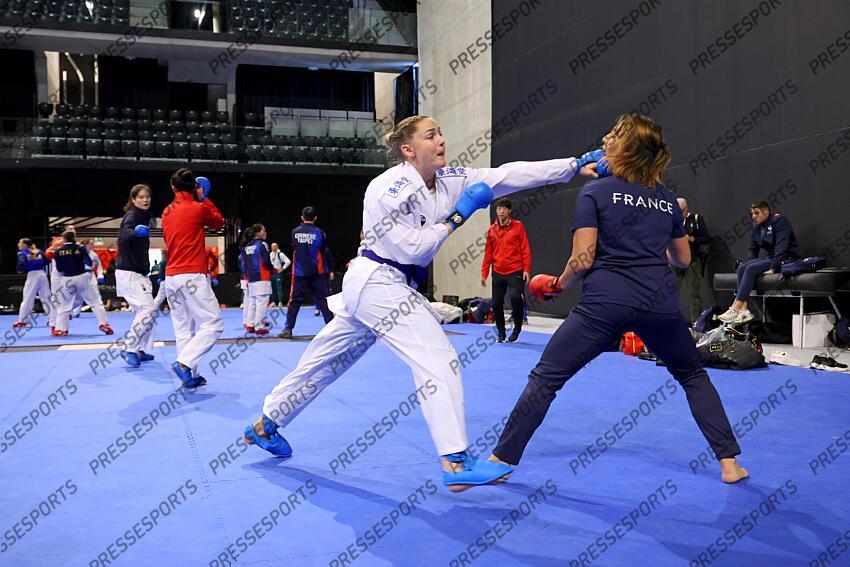 equipe femme combat agier (alizee) (fra) dona (lolita) (fra) coach COMBAT FEMMES 