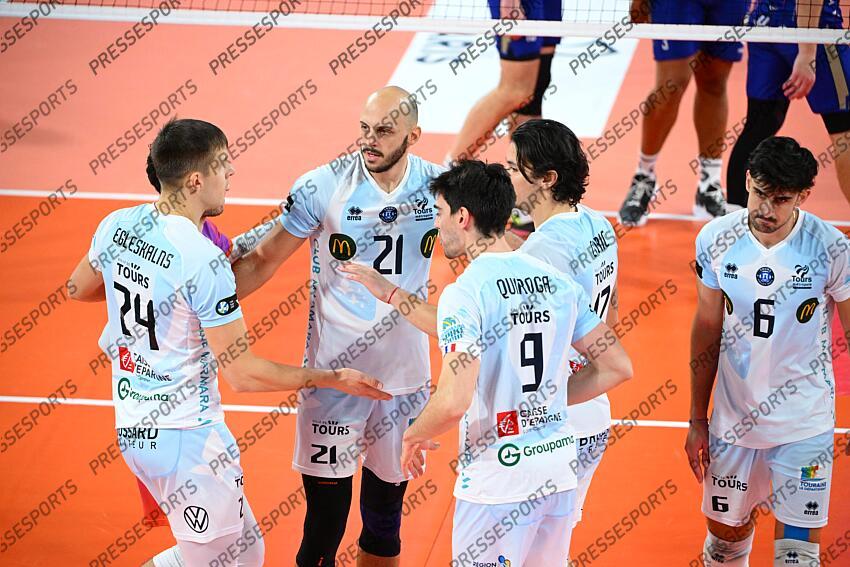egleskalns (hermans) voss (guilherme) quiroga (gonzalo) coric (zeljko) pothron (antoine) PARIS VOLLEY-TOURS (1-3) 