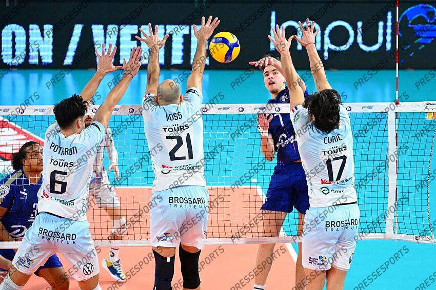 pothron (antoine) voss (guilherme) leclercq (wenceslas) coric (zeljko) PARIS VOLLEY-TOURS (1-3) 