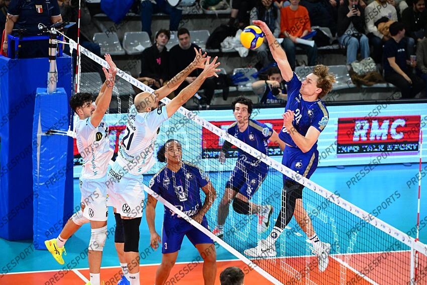 pothron (antoine) voss (guilherme) wetter (daniel) PARIS VOLLEY-TOURS (1-3) 