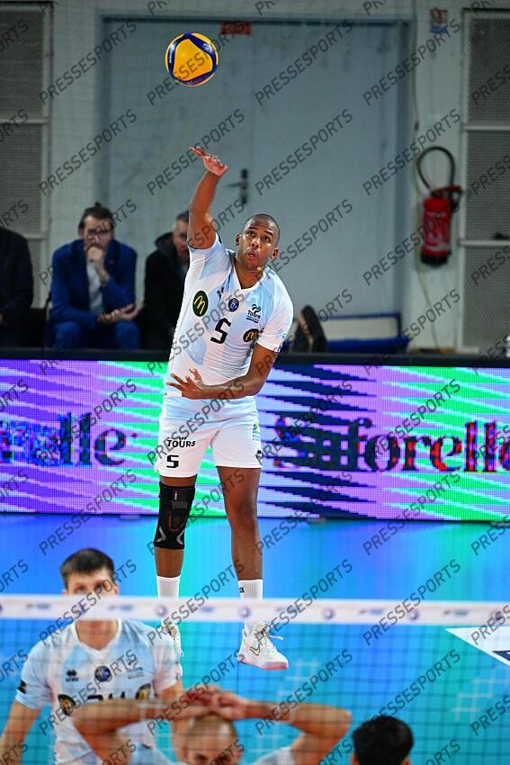 nascimento do santos (leandro) PARIS VOLLEY-TOURS (1-3) 