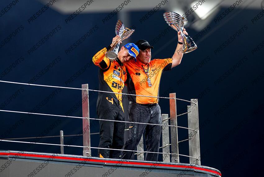 #4 Lando Norris (GBR, McLaren Formula 1 Team), Zak Brown (USA, McLaren Formula 1 Team), F1 Grand Prix of Abu Dhabi at Yas Marina Circuit on December 8, 2024 in Abu Dhabi, United Arab Emirates. (Photo by HOCH ZWEI) GRAND PRIX D'ABU DHABI 