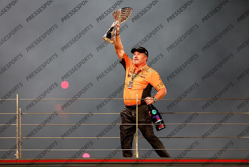 Zak Brown (USA, McLaren Formula 1 Team), F1 Grand Prix of Abu Dhabi at Yas Marina Circuit on December 8, 2024 in Abu Dhabi, United Arab Emirates. (Photo by HOCH ZWEI) GRAND PRIX D'ABU DHABI 