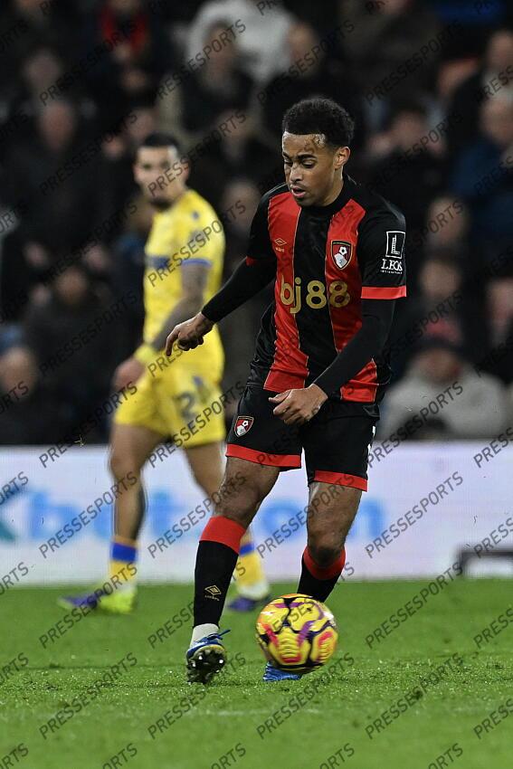 26.12.2024, Goldsands Stadium, Bournemouth, ENG, Premier League, AFC Bournemouth vs Crystal Palace, 18. Runde, im Bild Tyler Adams of Bournemouth // Tyler Adams of Bournemouth during the Premier League 18th round match between AFC Bournemouth and Crystal Palace at the Goldsands Stadium in Bournemouth, England on 2024/12/26. EXPA Pictures © 2024, PhotoCredit: EXPA/ Focus Images/ Jeremy Landey ATTENTION - for AUT, GER, FRA, ITA, SUI, POL, CRO, SLO only BOURNEMOUTH-CRYSTAL PALACE (0-0) 